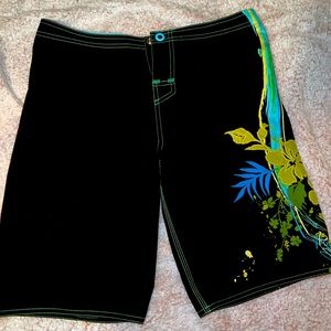 2000’s Roxy Board Shorts. Knee length
